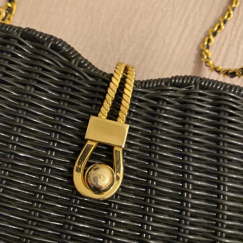 Vintyge Elegant Black Woven Chain Strap Bag - Picture 8 of 10
